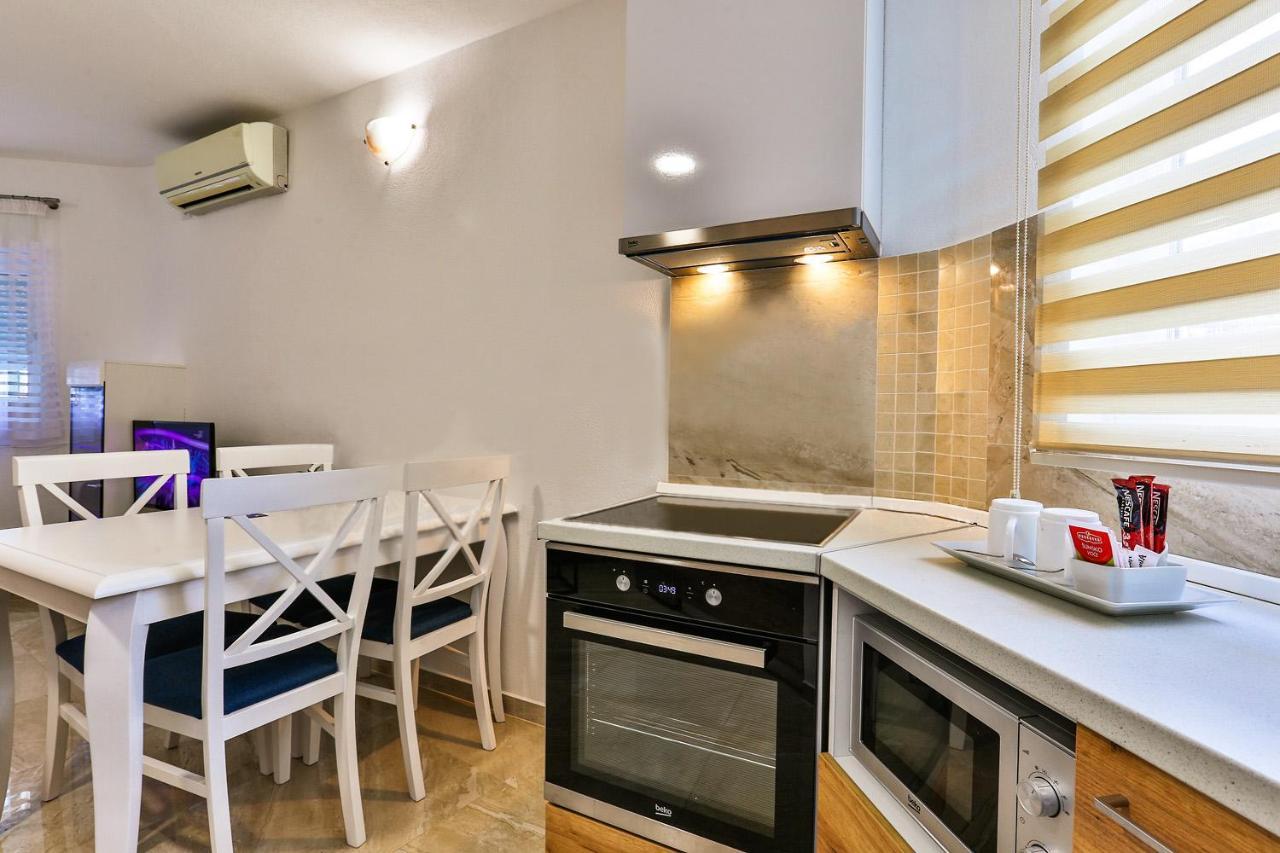 Zara Apartment Budva
